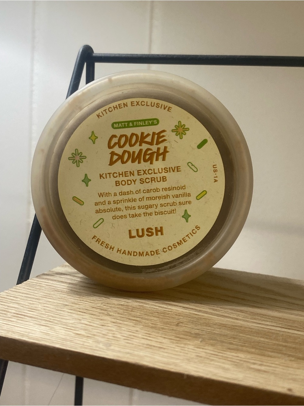 New Lush Cookie Dough Kitchen Exclusive Body Scrub - Picture 2 of 9